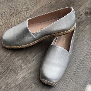 💕STUART WEITZMAN Like New Silver Espadrill Flats💕
